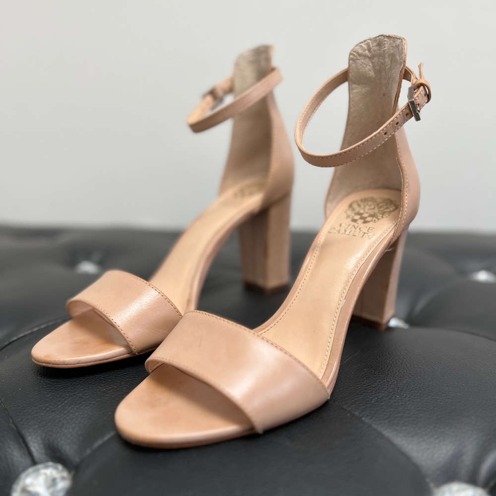 Vince Camuto 8.5 Sandals